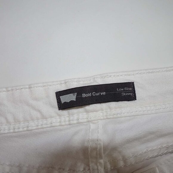 Levi's Women's Bold Curve Skinny Jeans Size 29 Low Rise White 30" Inseam Denim - Picture 4 of 7